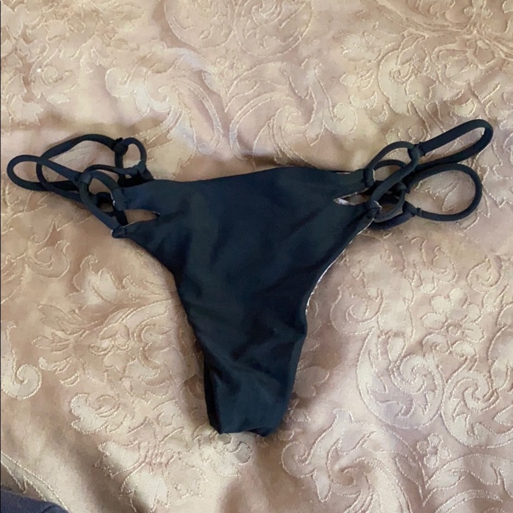 Black acacia bikini bottoms